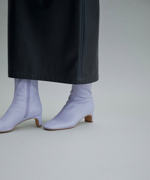 ADAM ET ROPE'（アダムエロペ）の「【WEB限定(一部店舗展開あり)】ストレッチショートブーツ（ブーツ・レディース・オフホワイト/オレンジ/ベージュ/ブラック・23.5cm/24.0cm/24.5cm/23.0cm）」の9枚目の写真