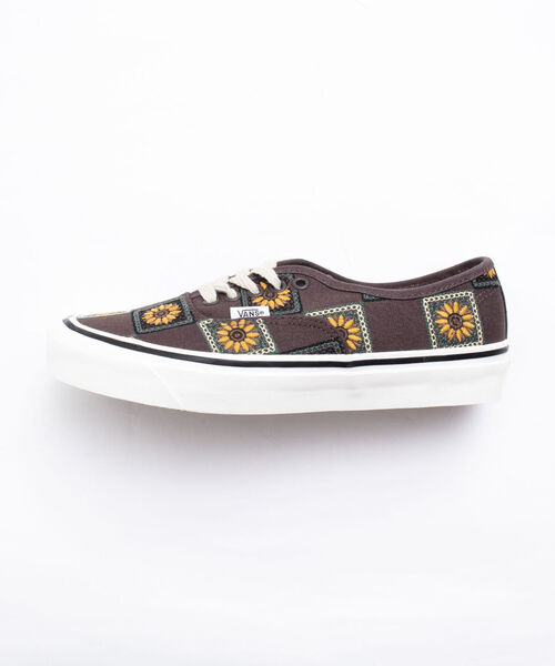 VANS(バンズ)の「【VANS/バンズ】AUTHENTIC 44 DX GRANNY CHECK スニーカー 刺繍(スニーカー・メンズ・ベージュ系その他3/ブラック系その他3・9/8/10)」の9枚目の写真