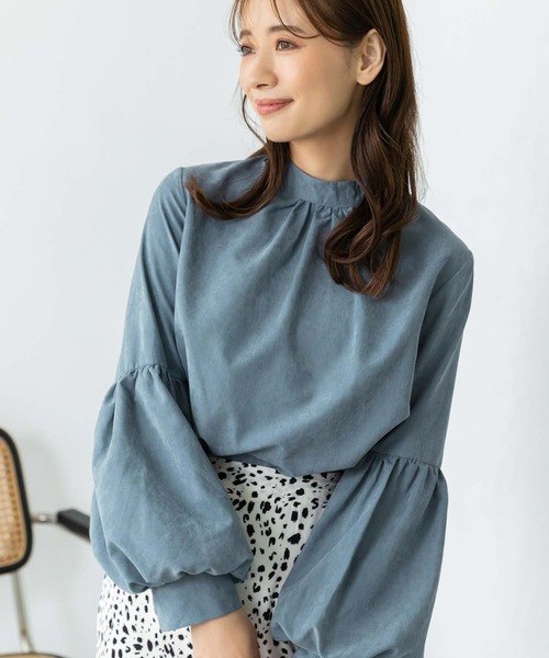 fifth(フィフス)の「スエードライクボリュームスリーブブラウス(シャツ/ブラウス・レディース・ブラック/ベージュ/ブルー・M)」の3枚目の写真