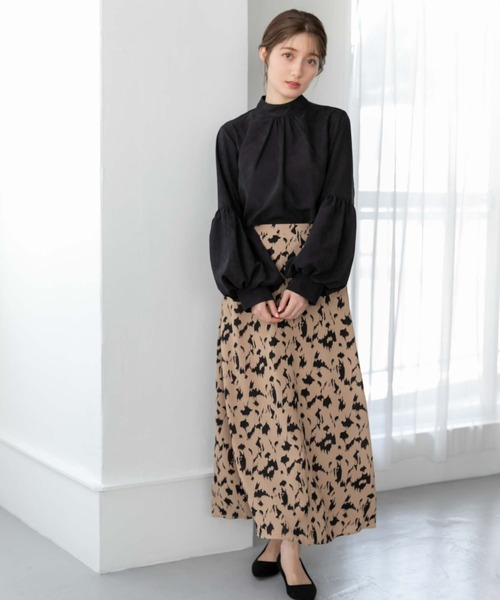 fifth(フィフス)の「スエードライクボリュームスリーブブラウス(シャツ/ブラウス・レディース・ブラック/ベージュ/ブルー・M)」の9枚目の写真