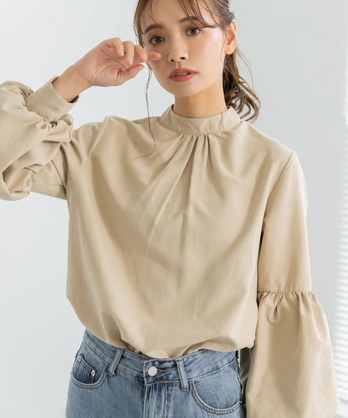 fifth(フィフス)の「スエードライクボリュームスリーブブラウス(シャツ/ブラウス・レディース・ブラック/ベージュ/ブルー・M)」の10枚目の写真