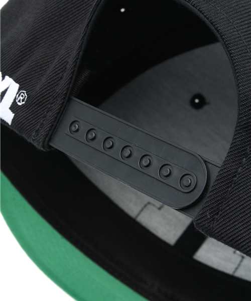 XLARGE（エクストララージ）の「EST OG CAP（キャップ・メンズ・ブラック/シルバー/ブルー・ONE SIZE）」の9枚目の写真