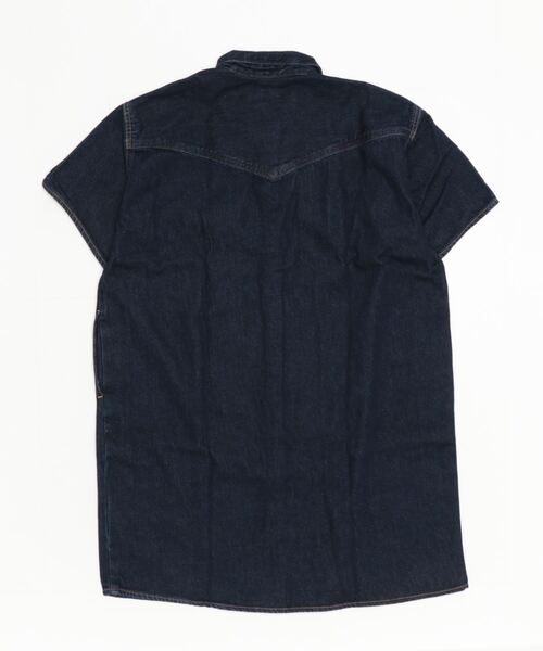Levi's(リーバイス)の「Levi's/リーバイス ウエスタンシャツワンピース INDIGO RINSE(ワンピース・レディース・インディゴブルー・S/M/XS)」の2枚目の写真