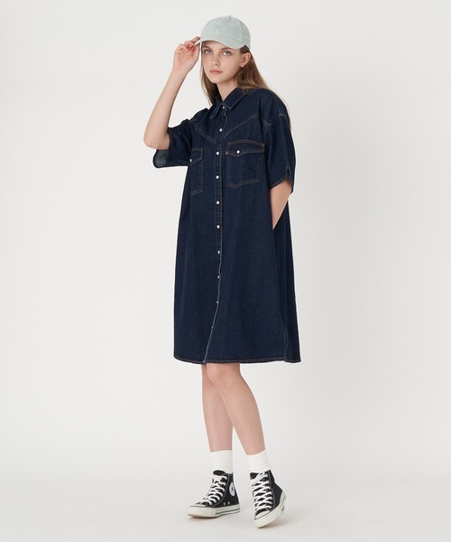 Levi's(リーバイス)の「Levi's/リーバイス ウエスタンシャツワンピース INDIGO RINSE(ワンピース・レディース・インディゴブルー・S/M/XS)」の6枚目の写真