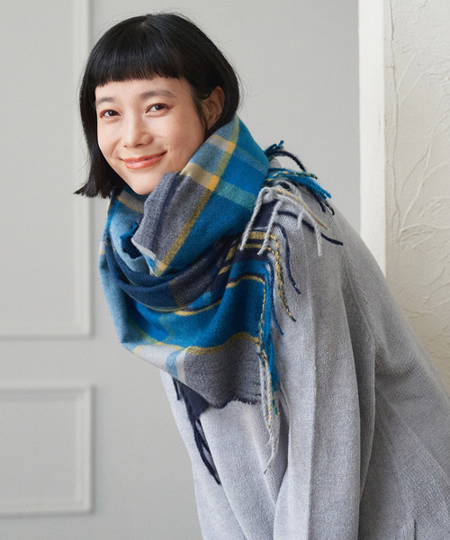 LBC(エルビーシー)の「チェックストール(ストール/ショール・レディース・スカイブルー/ベージュ/ライトカーキ/Red・FREE)」の3枚目の写真