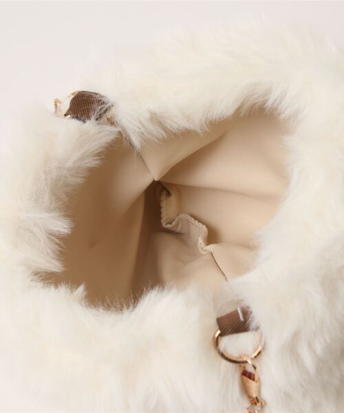 clear（クリア）の「ファーミニショルダーバッグ（ショルダーバッグ・レディース・グレー/アイボリー/キャメル・F）」の5枚目の写真