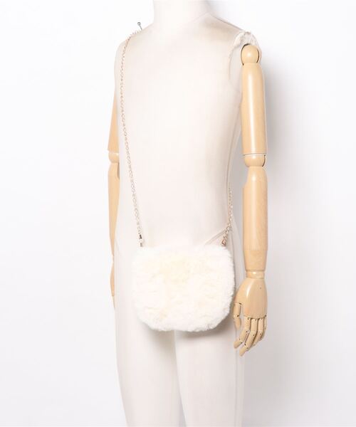 clear（クリア）の「ファーミニショルダーバッグ（ショルダーバッグ・レディース・グレー/アイボリー/キャメル・F）」の4枚目の写真