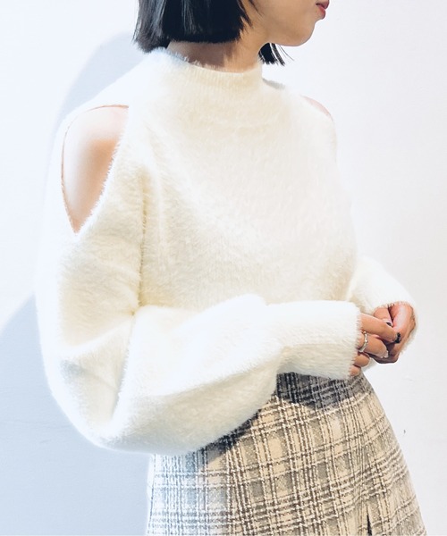 NOMAE(ノーマエ)の「ショルダーオープンフェザーニット(ニット/セーター・レディース・ホワイト/ライトグレー/ベージュ/ライトピンク・FREE)」の18枚目の写真