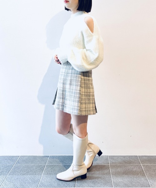NOMAE(ノーマエ)の「ショルダーオープンフェザーニット(ニット/セーター・レディース・ホワイト/ライトグレー/ベージュ/ライトピンク・FREE)」の22枚目の写真