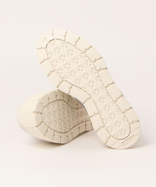Isn't She?（イズントシー）の「[PUMA]メイズスタックレトログレード（スニーカー・レディース・ホワイト×グレー・22.5cm/23.5cm）」の9枚目の写真