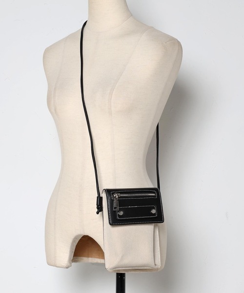 Bonjour Sagan(ボンジュールサガン)の「ステッチデザイン切替キャンバスショルダーバッグ(ショルダーバッグ・レディース・ブラック/ブラウン・FREE)」の9枚目の写真