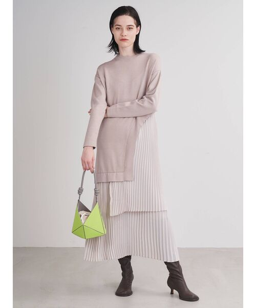 ELENDEEK(エレンディーク)の「ニットミックスプリーツティアードワンピース(ワンピース・レディース・グレー/ブラック/ベージュ・01/02)」の1枚目の写真