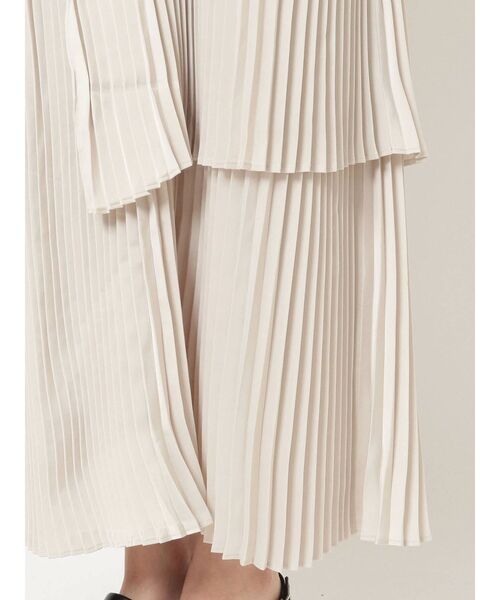 ELENDEEK(エレンディーク)の「ニットミックスプリーツティアードワンピース(ワンピース・レディース・グレー/ブラック/ベージュ・01/02)」の19枚目の写真