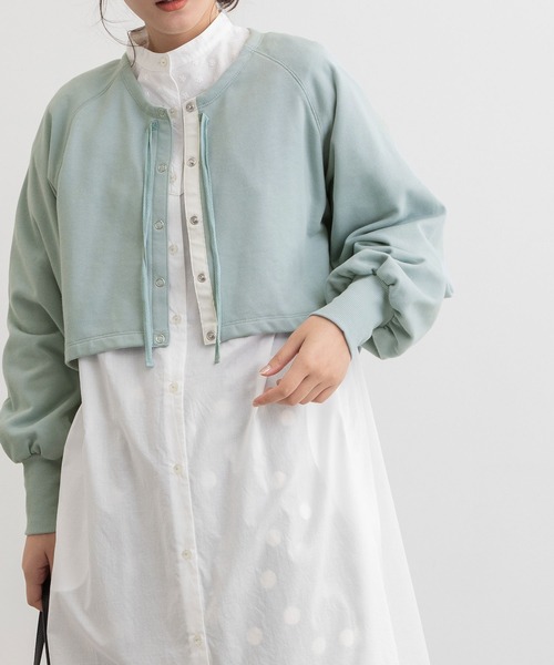 POU DOU DOU（プードゥドゥ）の「裏毛ショートカーディガン（カーディガン/ボレロ・レディース・ダークグレー/ライトグリーン/アイボリー/ライトブルー・3）」の4枚目の写真