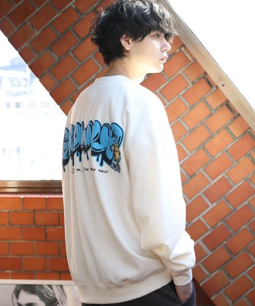 8(eight)(エイト)の「タギングロゴトレーナー(スウェット・メンズ・ブラック/パープル/ホワイト/ブルー・MEDIUM/LARGE)」の9枚目の写真