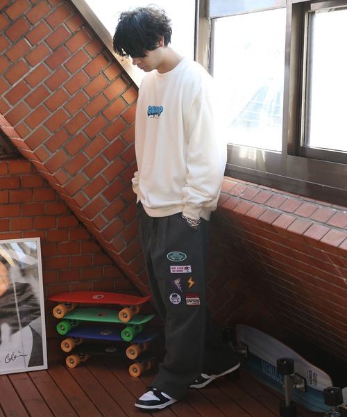 8(eight)(エイト)の「タギングロゴトレーナー(スウェット・メンズ・ブラック/パープル/ホワイト/ブルー・MEDIUM/LARGE)」の15枚目の写真