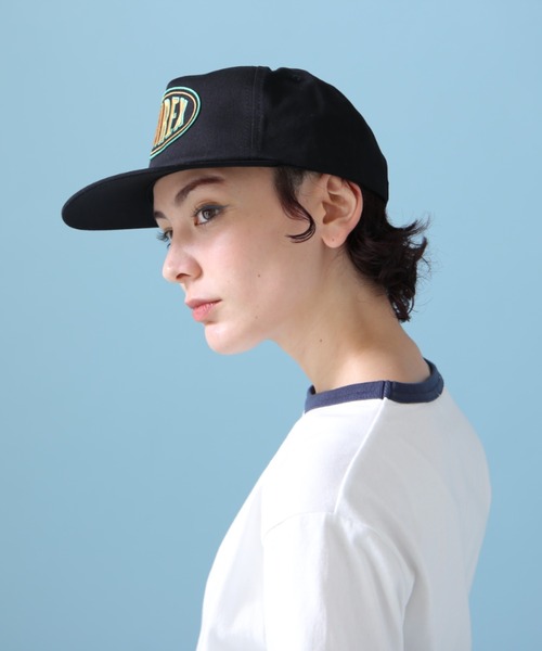 AVIREX(アヴィレックス)の「【WEB&DEPOT限定】OVAL LOGO CAP / オーバル ロゴ キャップ / AVIREX / アヴィレックス(キャップ・レディース・バーガンディー/ベージュ/ブラック・FREE)」の6枚目の写真