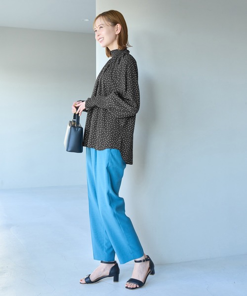 シャーリングフリルブラウス