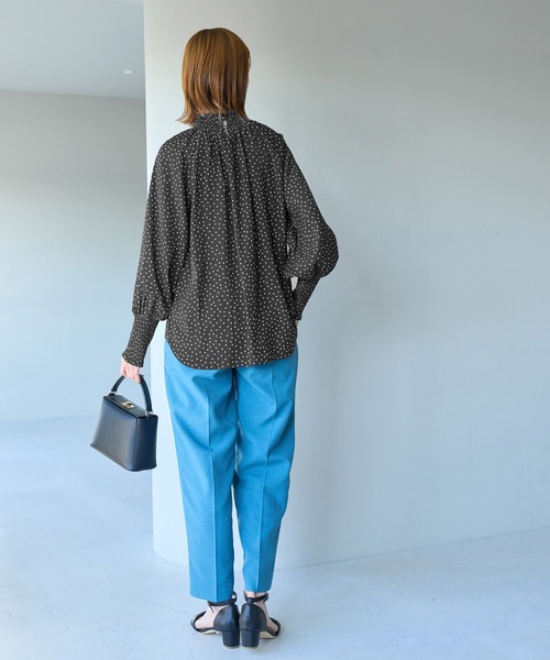 シャーリングフリルブラウス