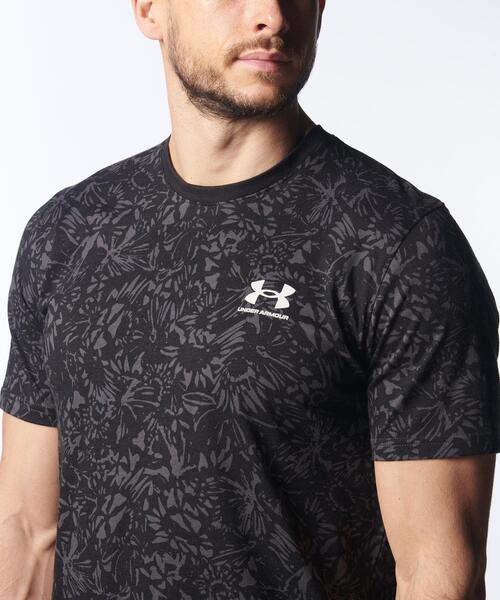 UNDER ARMOUR(アンダーアーマー)の「UAチャージドコットン ショートスリーブTシャツ 〈プリント〉(トレーニング/メンズ)(Tシャツ/カットソー・メンズ・ブラック・3XL/M/XL/XXL/S/L)」の4枚目の写真