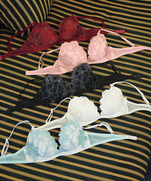 Ravijour（ラヴィジュール）の「フルブルーム ホットリフトブラ(B～C