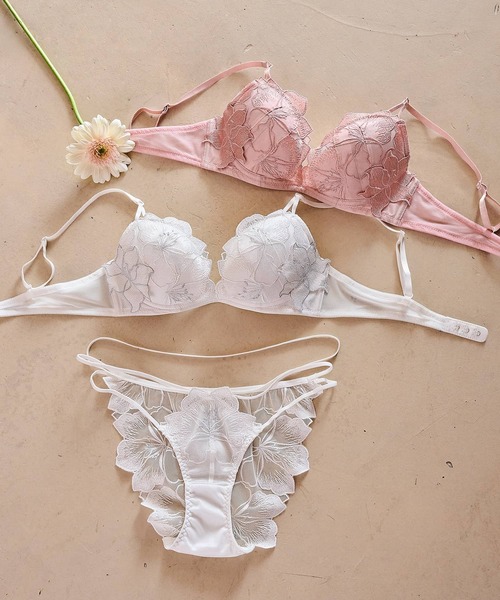 Ravijour（ラヴィジュール）の「フルブルーム ホットリフトブラ(B～C