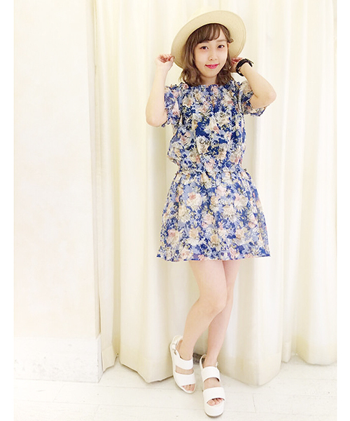 one after another NICE CLAUP（ワンアフターアナザーナイスクラップ）の「【ナイスクラップ】オパール花柄ギャザーブラウス（シャツ/ブラウス・レディース・ホワイト/ネイビー/ブルー・FREE）」の17枚目の写真