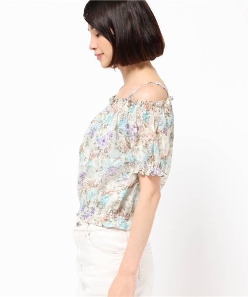 one after another NICE CLAUP（ワンアフターアナザーナイスクラップ）の「【ナイスクラップ】オパール花柄ギャザーブラウス（シャツ/ブラウス・レディース・ホワイト/ネイビー/ブルー・FREE）」の5枚目の写真