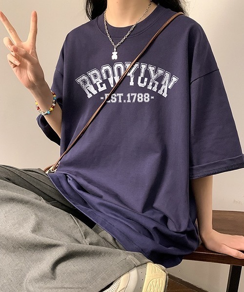 Chick(チック)の「NEWYORK/BROOKLYN カレッジロゴ 半袖TEE(Tシャツ/カットソー・メンズ・ブラック/ホワイト/ネイビー/マルーン・M/L/XL)」の1枚目の写真
