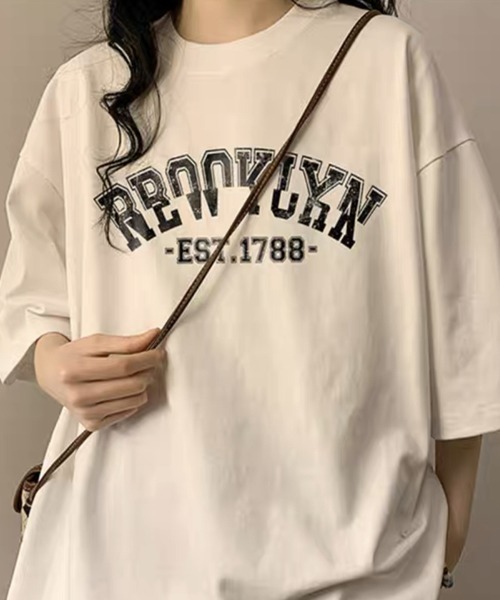 Chick(チック)の「NEWYORK/BROOKLYN カレッジロゴ 半袖TEE(Tシャツ/カットソー・メンズ・ブラック/ホワイト/ネイビー/マルーン・M/L/XL)」の5枚目の写真