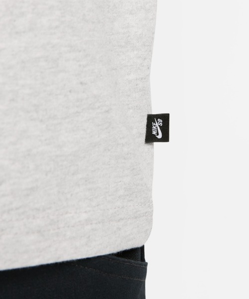 NIKE SB（ナイキエスビー）の「NIKE SB/ナイキエスビー グローブガイS/STシャツ バックプリントTシャツ/半袖Tシャツ FB8137-010/FB8137-050（Tシャツ/カットソー・メンズ・ブラック/グレー・M/2XL/L/XL）」の7枚目の写真