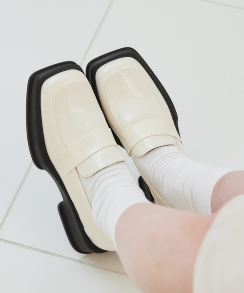 paravion(パラビオン)の「スクエアローファー(ローファー・レディース・ホワイト/ブラック・37/38/39)」の5枚目の写真