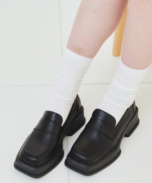 paravion(パラビオン)の「スクエアローファー(ローファー・レディース・ホワイト/ブラック・37/38/39)」の7枚目の写真