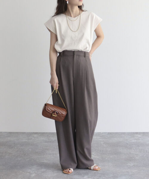 fredy emue(フレディエミュ)の「OEボーダー/無地2WAYフレンチTシャツ(Tシャツ/カットソー・レディース・ピンク系その他/ブラック系その他/アイボリー・38)」の5枚目の写真