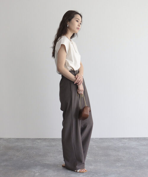 fredy emue(フレディエミュ)の「OEボーダー/無地2WAYフレンチTシャツ(Tシャツ/カットソー・レディース・ピンク系その他/ブラック系その他/アイボリー・38)」の6枚目の写真