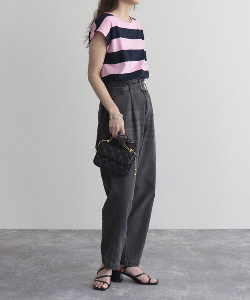 fredy emue(フレディエミュ)の「OEボーダー/無地2WAYフレンチTシャツ(Tシャツ/カットソー・レディース・ピンク系その他/ブラック系その他/アイボリー・38)」の15枚目の写真