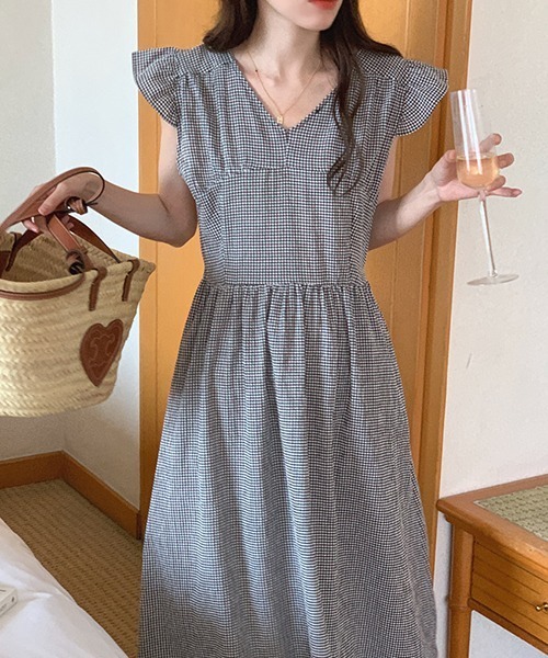 FREE STYLISTS(フリー スタイリスト)の「YUGA_YGMC ギンガムチェック ラッフルスリーブワンピース(ワンピース・レディース・ブラック/ラベンダー/ライトブルー・FREE)」の17枚目の写真