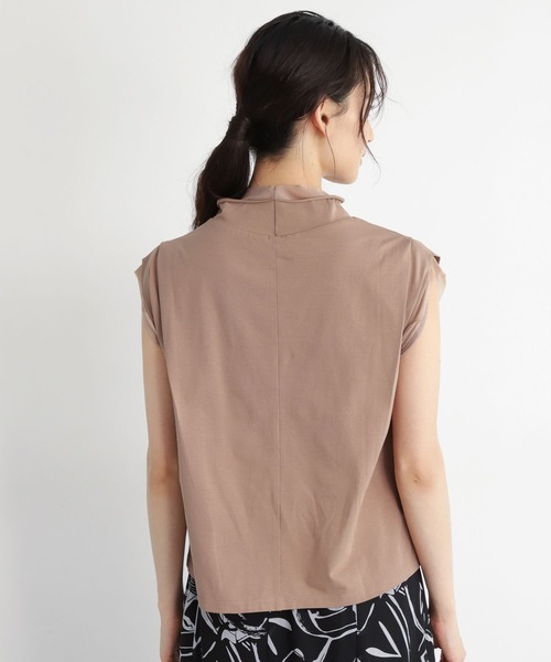 mysty woman(ミスティウーマン)の「チュールレイヤードフレンチプルオーバー 961333(Tシャツ/カットソー・レディース・オフホワイト/ブラック/モカ・FREE)」の9枚目の写真