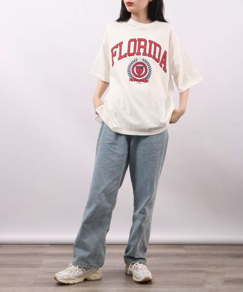 spiritoso(スピリトーゾ)の「spiritoso フロッキープリント フロリダ半袖Tシャツ(Tシャツ/カットソー・レディース・グレイッシュベージュ/グレー/スミクロ/ホワイト・F)」の9枚目の写真