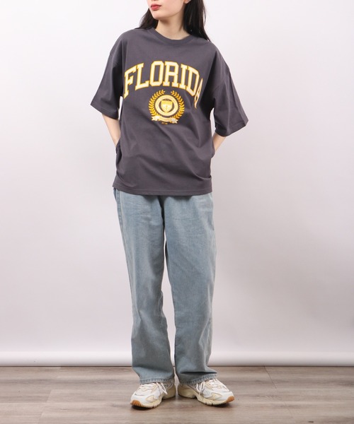 spiritoso(スピリトーゾ)の「spiritoso フロッキープリント フロリダ半袖Tシャツ(Tシャツ/カットソー・レディース・グレイッシュベージュ/グレー/スミクロ/ホワイト・F)」の16枚目の写真