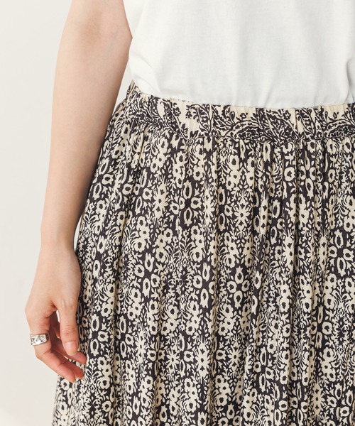 lil nina（リルニーナ）の「レーヨン プリント ギャザーフレアスカート（スカート・レディース・ライトベージュ/パープル/ネイビー・FREE）」の15枚目の写真