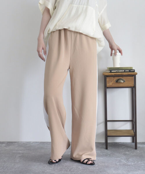 fredy emue(フレディエミュ)の「ラインイージーパンツ(その他パンツ・レディース・ブラック/ベージュ・38/36)」の11枚目の写真