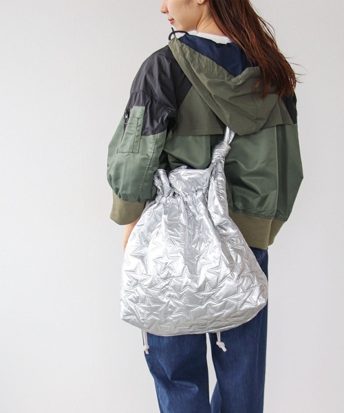 Cepica（セピカ）の「スターキルティング2WayBIGショルダーバッグ（ショルダーバッグ・レディース・シルバー/ブラック/ライトベージュ・FREE）」の9枚目の写真