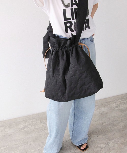 Cepica（セピカ）の「スターキルティング2WayBIGショルダーバッグ（ショルダーバッグ・レディース・シルバー/ブラック/ライトベージュ・FREE）」の11枚目の写真