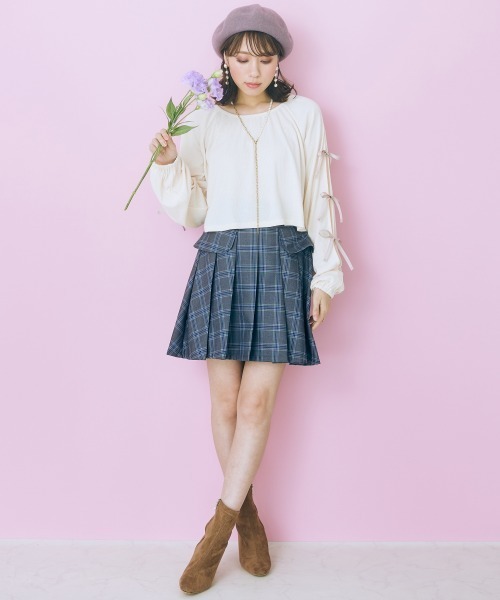 marun（マルン）の「＜大きいサイズ＞ クロップド丈スリットリボントップス marun（Tシャツ/カットソー・レディース・アイボリー/チャコール・L/5L/4L/LL/3L）」の3枚目の写真