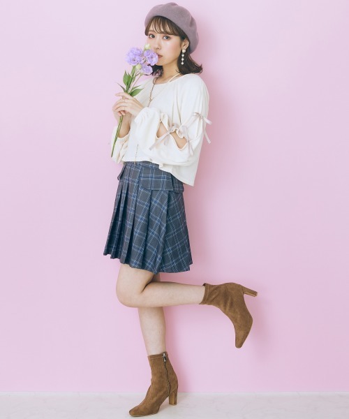 marun（マルン）の「＜大きいサイズ＞ クロップド丈スリットリボントップス marun（Tシャツ/カットソー・レディース・アイボリー/チャコール・L/5L/4L/LL/3L）」の9枚目の写真