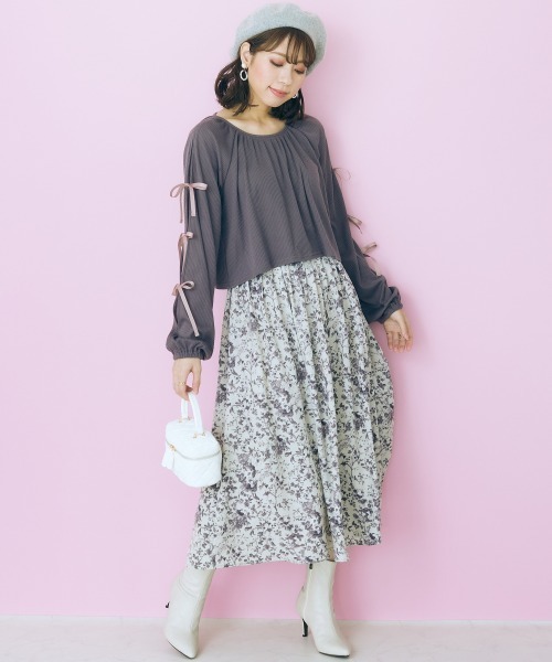 marun（マルン）の「＜大きいサイズ＞ クロップド丈スリットリボントップス marun（Tシャツ/カットソー・レディース・アイボリー/チャコール・L/5L/4L/LL/3L）」の4枚目の写真