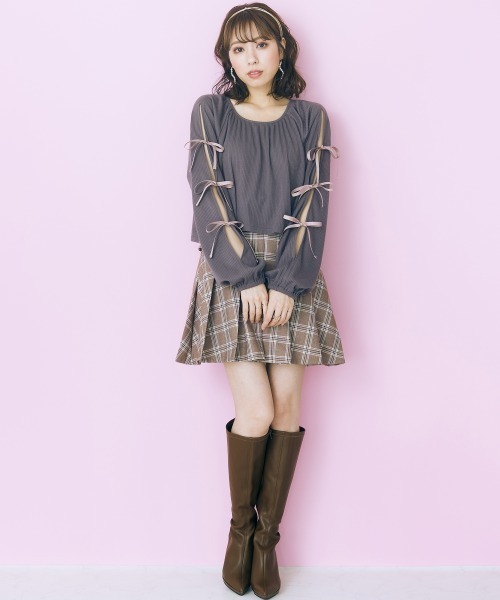 marun（マルン）の「＜大きいサイズ＞ クロップド丈スリットリボントップス marun（Tシャツ/カットソー・レディース・アイボリー/チャコール・L/5L/4L/LL/3L）」の6枚目の写真