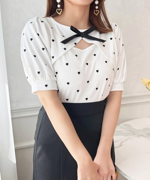 apres jour（アプレジュール）の「ハートドット胸開きトップス【ZOZOTOWN限定アイテム】（Tシャツ/カットソー・レディース・ピンク系その他/ホワイト系その他/ブラック系その他・X-LARGE/フリー）」の2枚目の写真