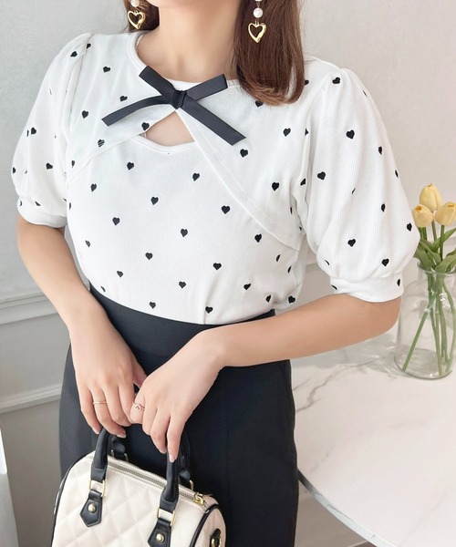 apres jour（アプレジュール）の「ハートドット胸開きトップス【ZOZOTOWN限定アイテム】（Tシャツ/カットソー・レディース・ピンク系その他/ホワイト系その他/ブラック系その他・X-LARGE/フリー）」の4枚目の写真